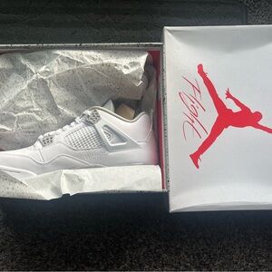 Air Jordan 4s Retro “White Oreo”